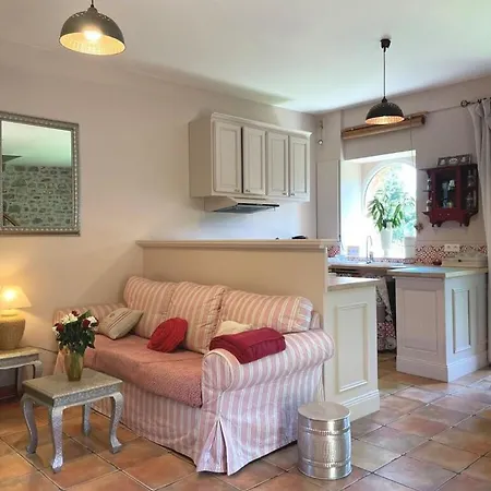 Spacious With Garden *