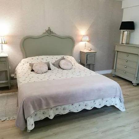 Spacious With Garden *